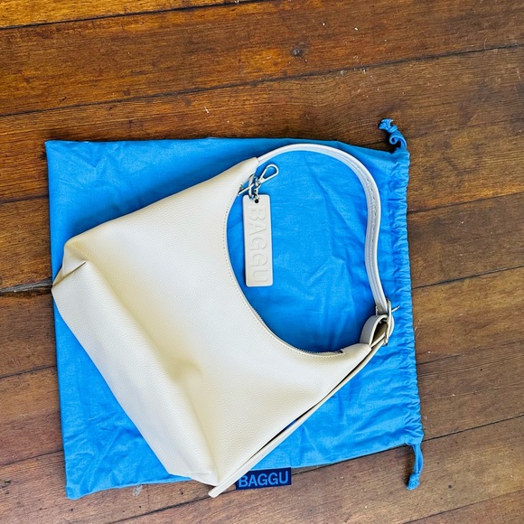 BAGGU mini recycled leather shoulder bag - Picture 2 of 3